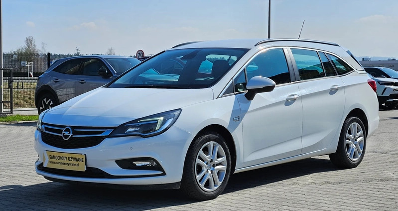 Opel Astra cena 46500 przebieg: 208500, rok produkcji 2017 z Brzeziny małe 211